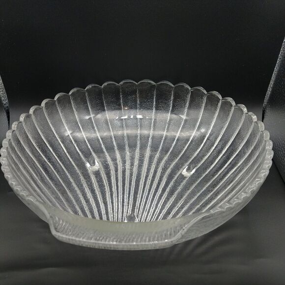 Anchor Hocking Vintage Clam Shell Salad Serving Bowl, Clear Frosted Glass - Picture 2 of 10